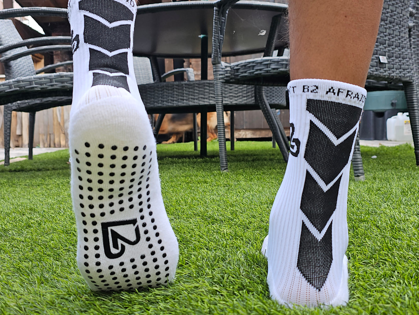 BTWO grip socks